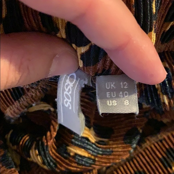 ASOS leopard pants - Picture 4 of 5